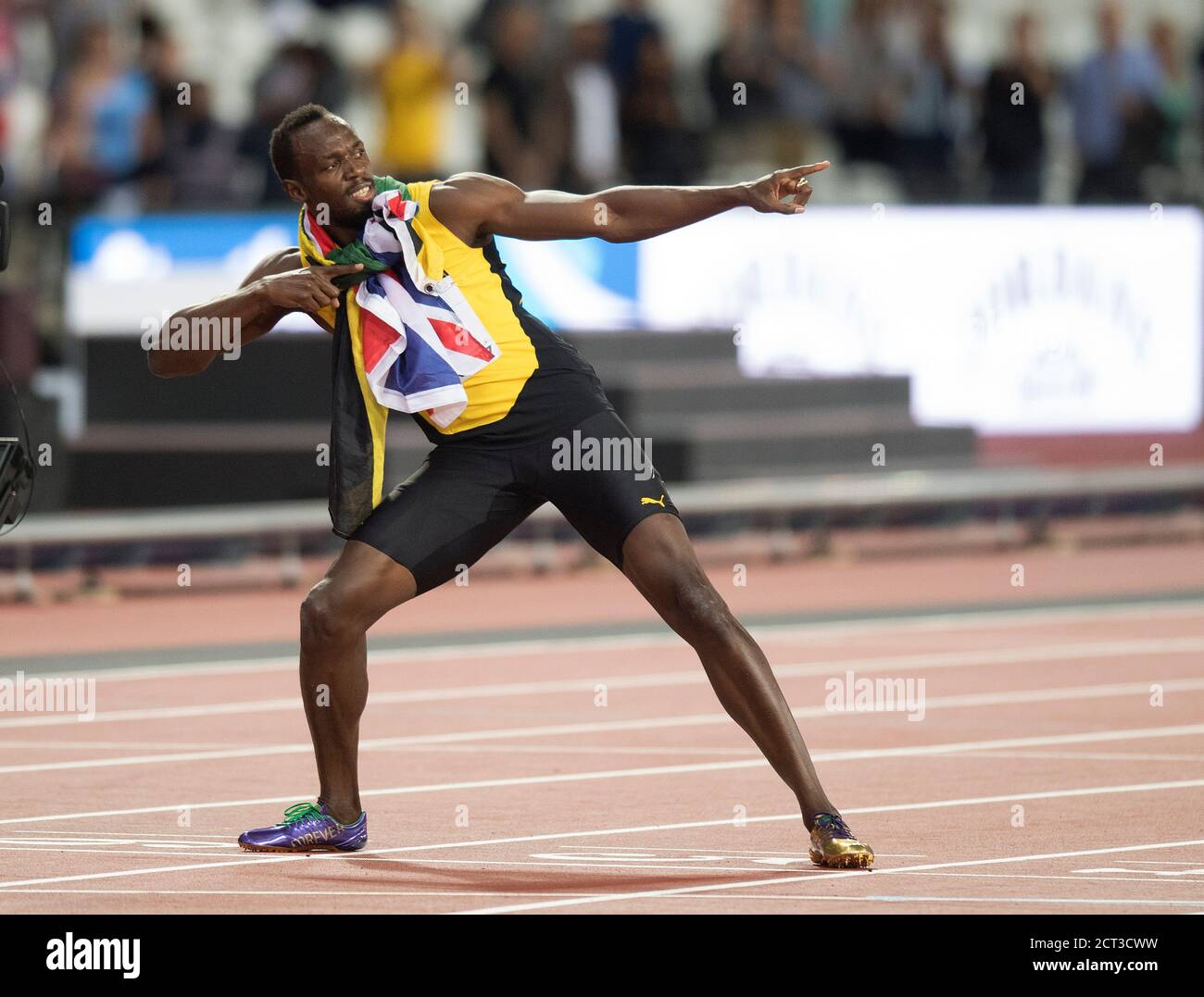 Usain Bolt fa il bullone per l'ultima volta dopo essere arrivato 3° nella finale dei 100 meters.World Athletics Championships 2017. PIC : Mark Pain Foto Stock