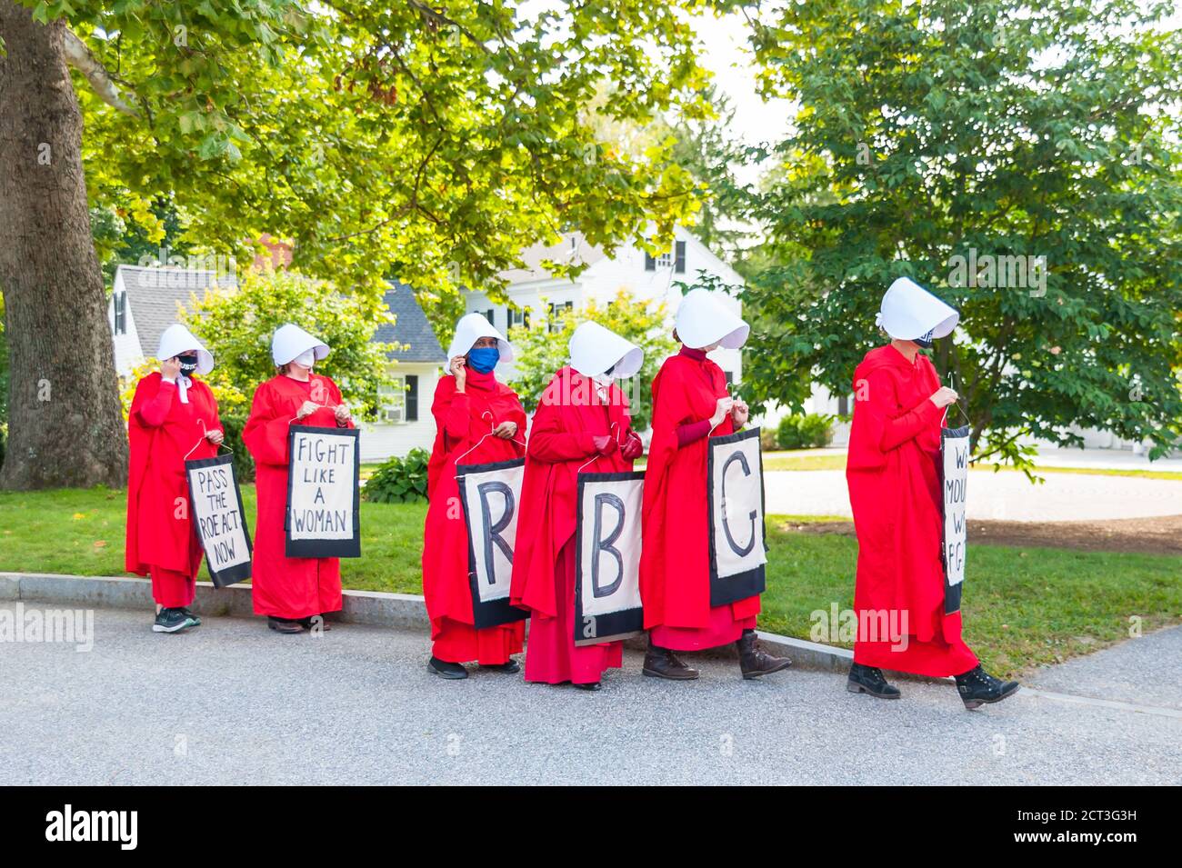 Il Rally di Ruth alla prima Parrocchia di Concord per onorare la vita, l'eredità e la missione della Corte Suprema di giustizia Ruth Bader Ginsburg. Foto Stock