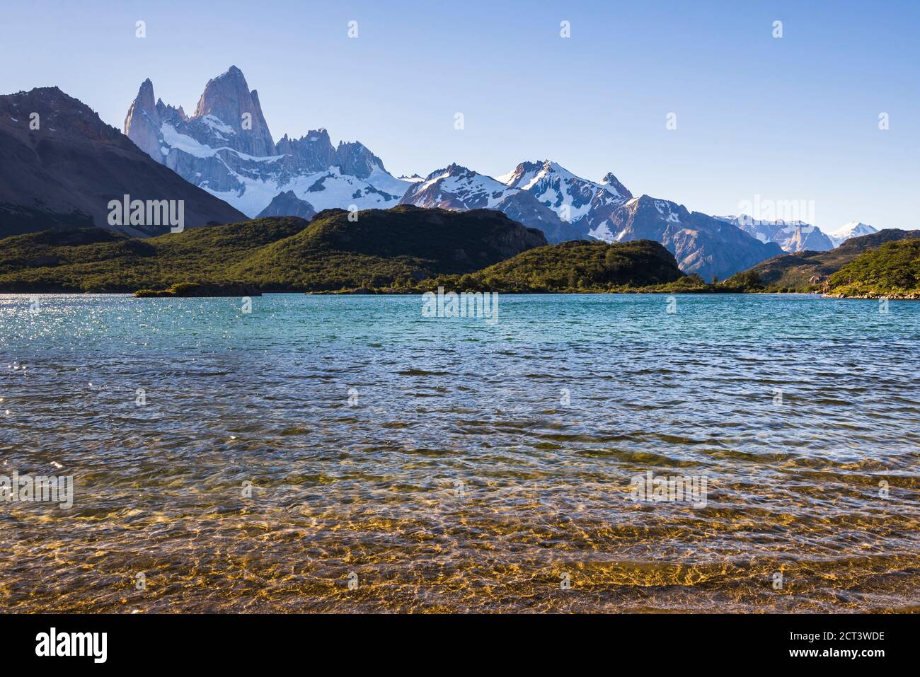 Laguna Capri e Monte Fitz Roy alla luce della sera, El Chalten, Patagonia, Argentina, Sud America Foto Stock