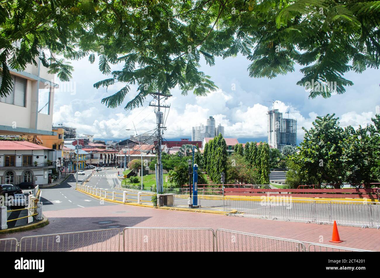 Ingresso al casco Antiguo, un caratteristico quartiere di Panama City ora silenzioso a causa degli effetti della pandemia Foto Stock