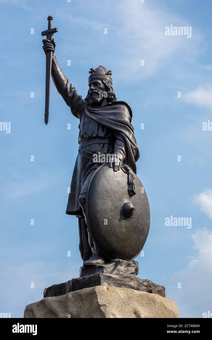 Statua del Re Alfred il Grande. Winchester, Hampshire, Inghilterra, Regno Unito Foto Stock