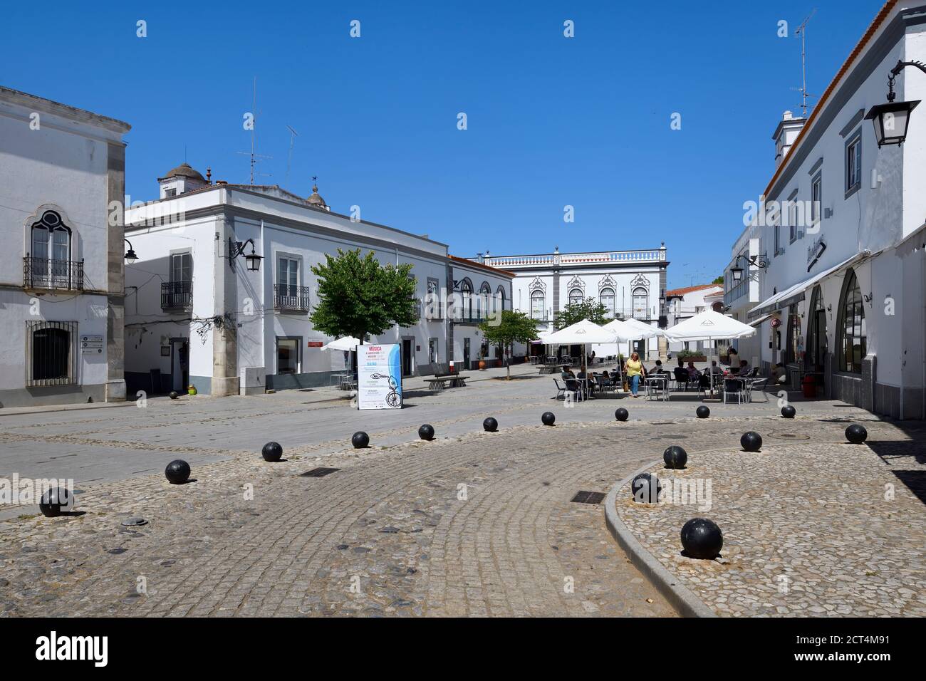 Piazza della Repubblica, Serpa, Alentejo, Portogallo Foto Stock