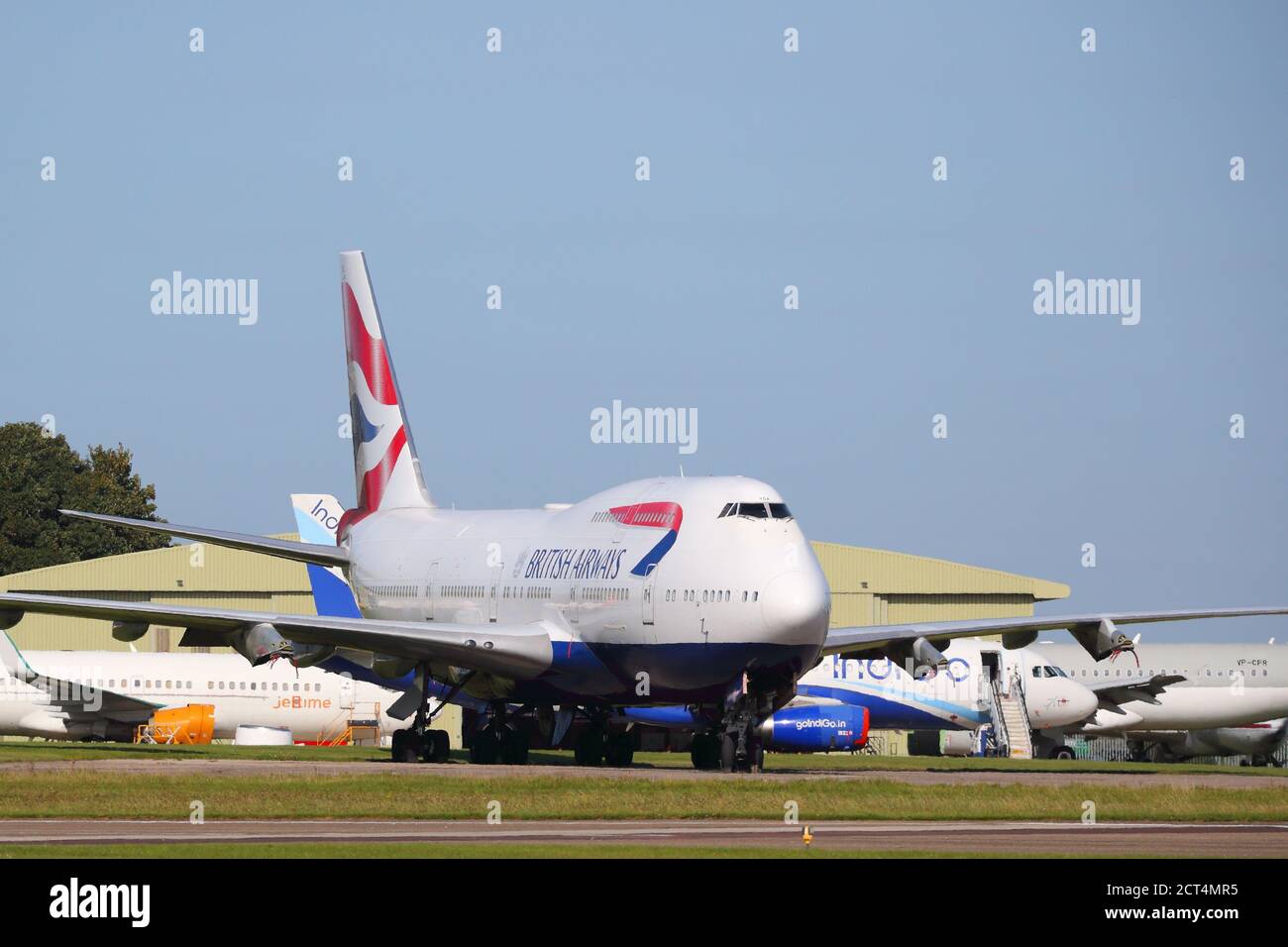 British Airways Boeing 747 in attesa di essere smantellato all'aeroporto di Cotswold, Kemble, Gloucestershire, Regno Unito Foto Stock