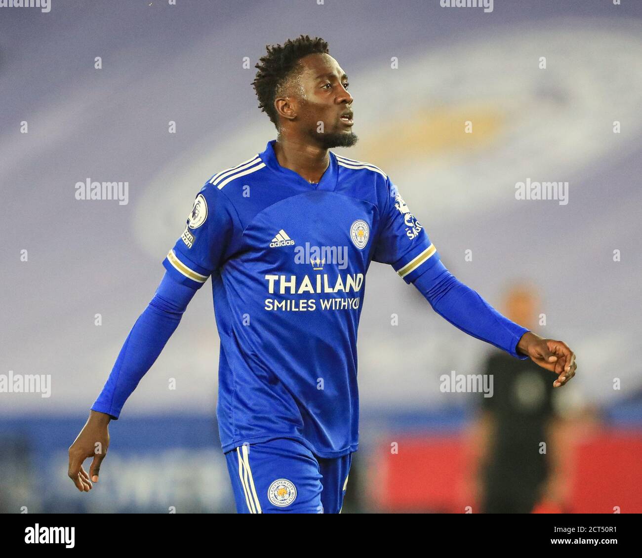 Wilfred Ndidi (25) di Leicester City durante il gioco Foto Stock