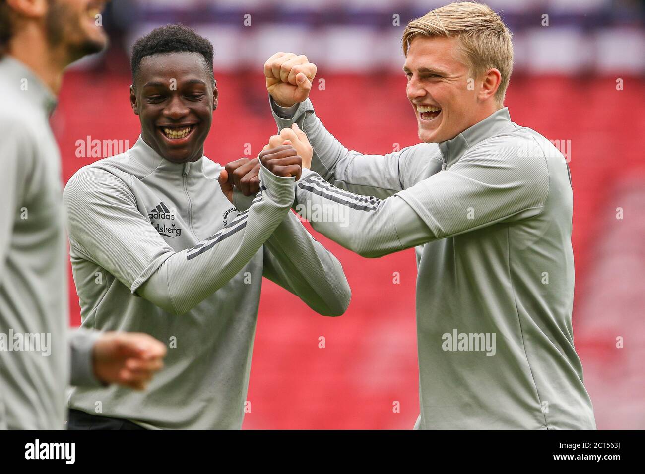 Copenaghen, Danimarca. 20 Settembre 2020. Mohammed Daramy (11) e Mikkel Kaufmann (29) del FC Copenhagen visti durante il warm up prima della partita 3F Superliga tra il FC Copenhagen e Broendby a Parken a Copenhagen. (Photo Credit: Gonzales Photo/Alamy Live News Foto Stock