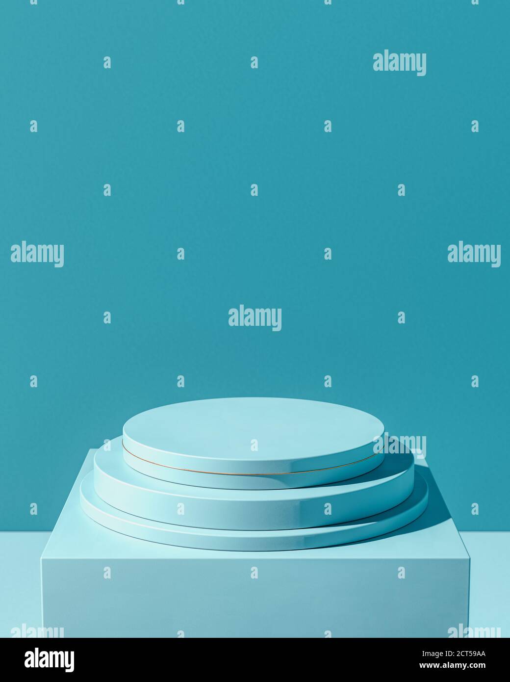 Podio ciano chiaro vuoto minimo per la presentazione del prodotto. Piattaforma rotonda colorata posta su montante quadrato. 3D ombreggiato, luce dall'alto. Sfumatura blu chiaro Foto Stock