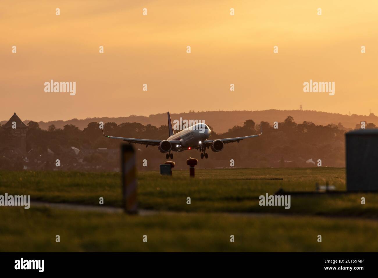 WizAir Airbus atterra il 18 settembre 2020 dall'aeroporto di Londra Luton, Bedfordshire, Regno Unito Foto Stock