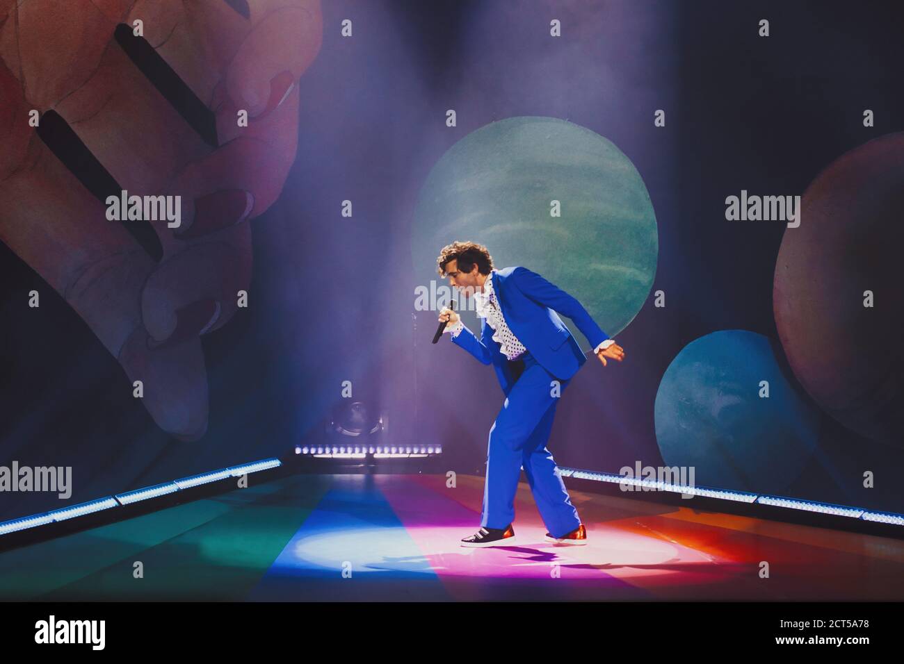 Le chanteur Mika au Zénith de Pau le 15 novembre 2019 pour sa première date française de sa tournée 'Apocalisse TOUR' Foto Stock