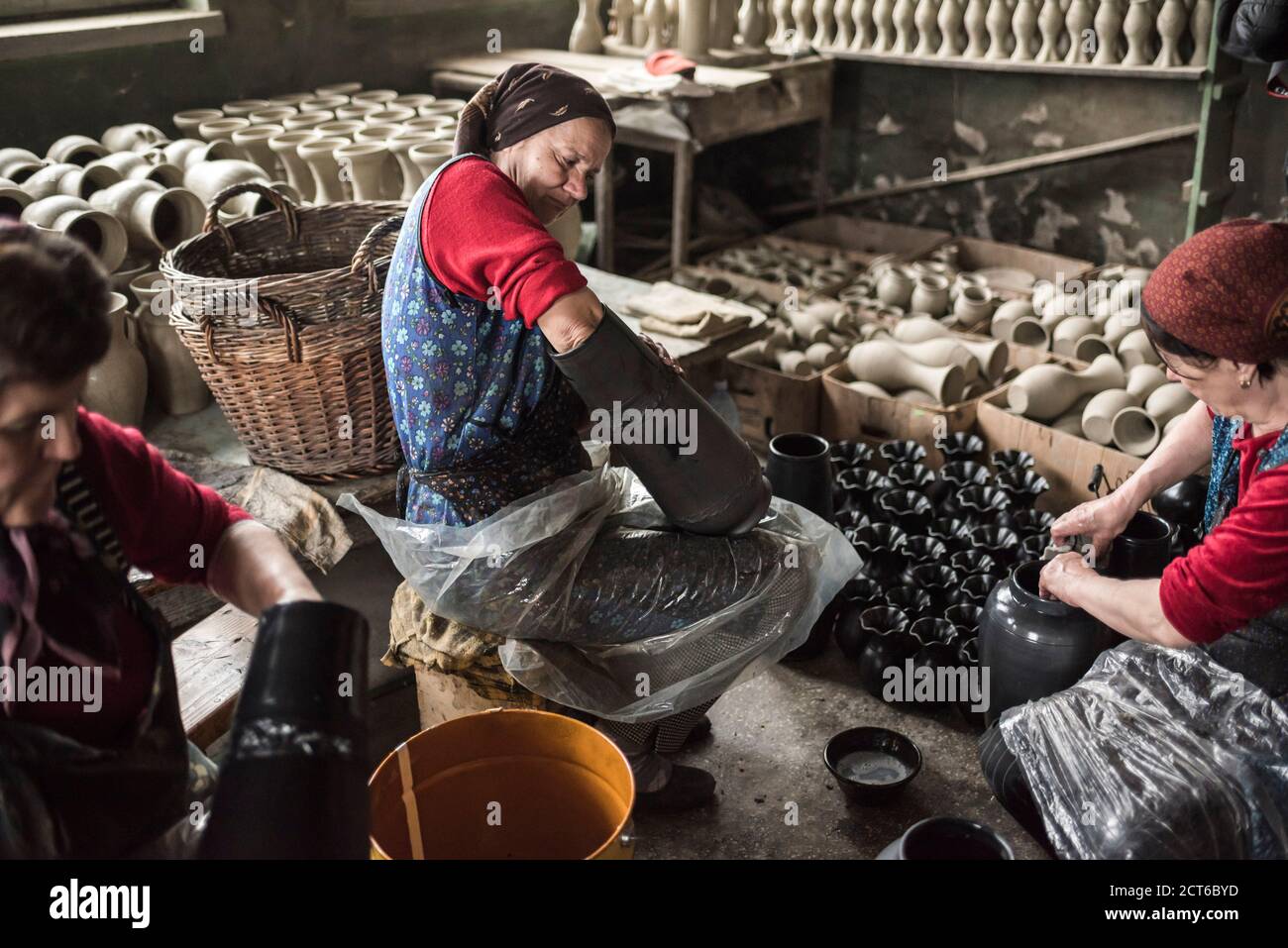 Ceramica nera Marginea (Ceramica Nera di Marginea), Bukovina, Romania Foto Stock