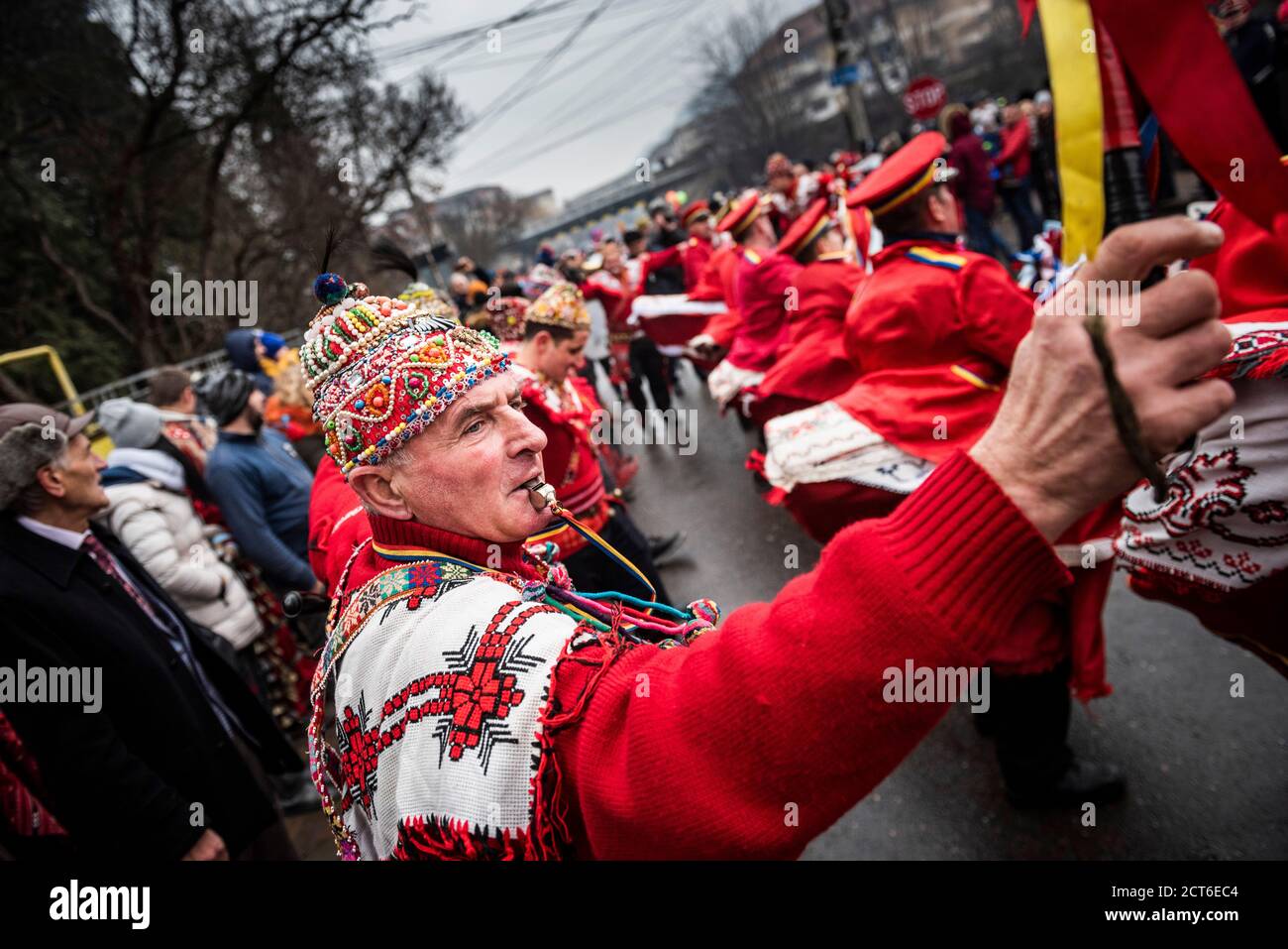 Festa di ballo dell'orso di Capodanno, Comanesti, Moldavia, Romania Foto Stock