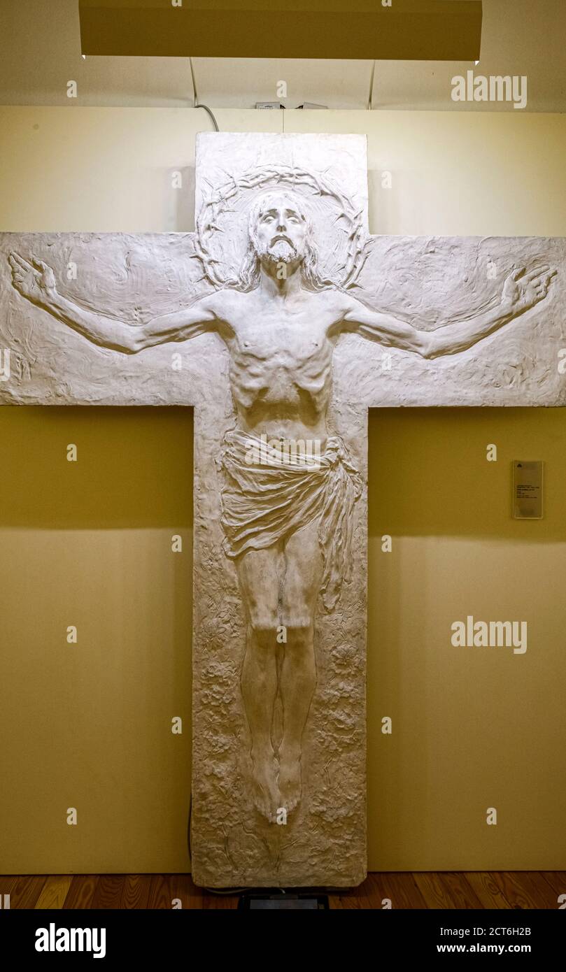 Italia Piemonte Asti - Palazzo Mazzetti - Cristo crocifisso - Leonardo Bistolfi Foto Stock