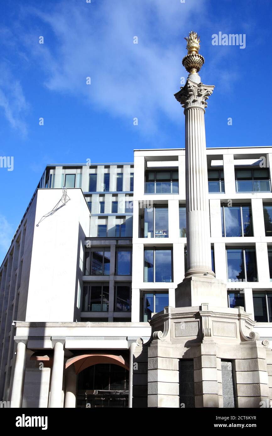 La Borsa di Londra a Paternoster Square Londra Inghilterra Regno Unito che è un popolare luogo di viaggio attrazione turistica stock di riferimento immagine fotografica Foto Stock