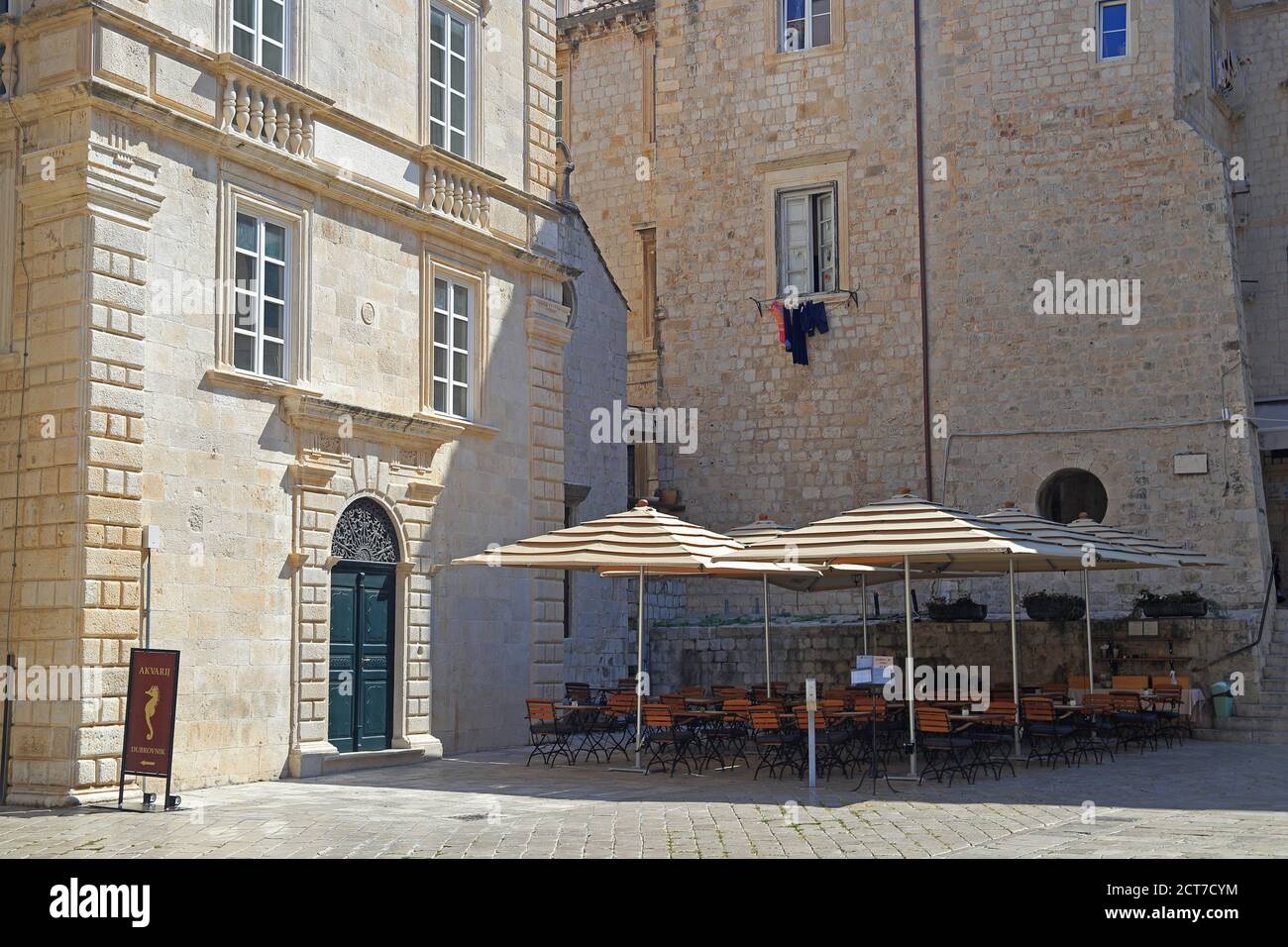 Corona virus collegato strade vuote nella città vecchia di Dubrovnik Foto Stock