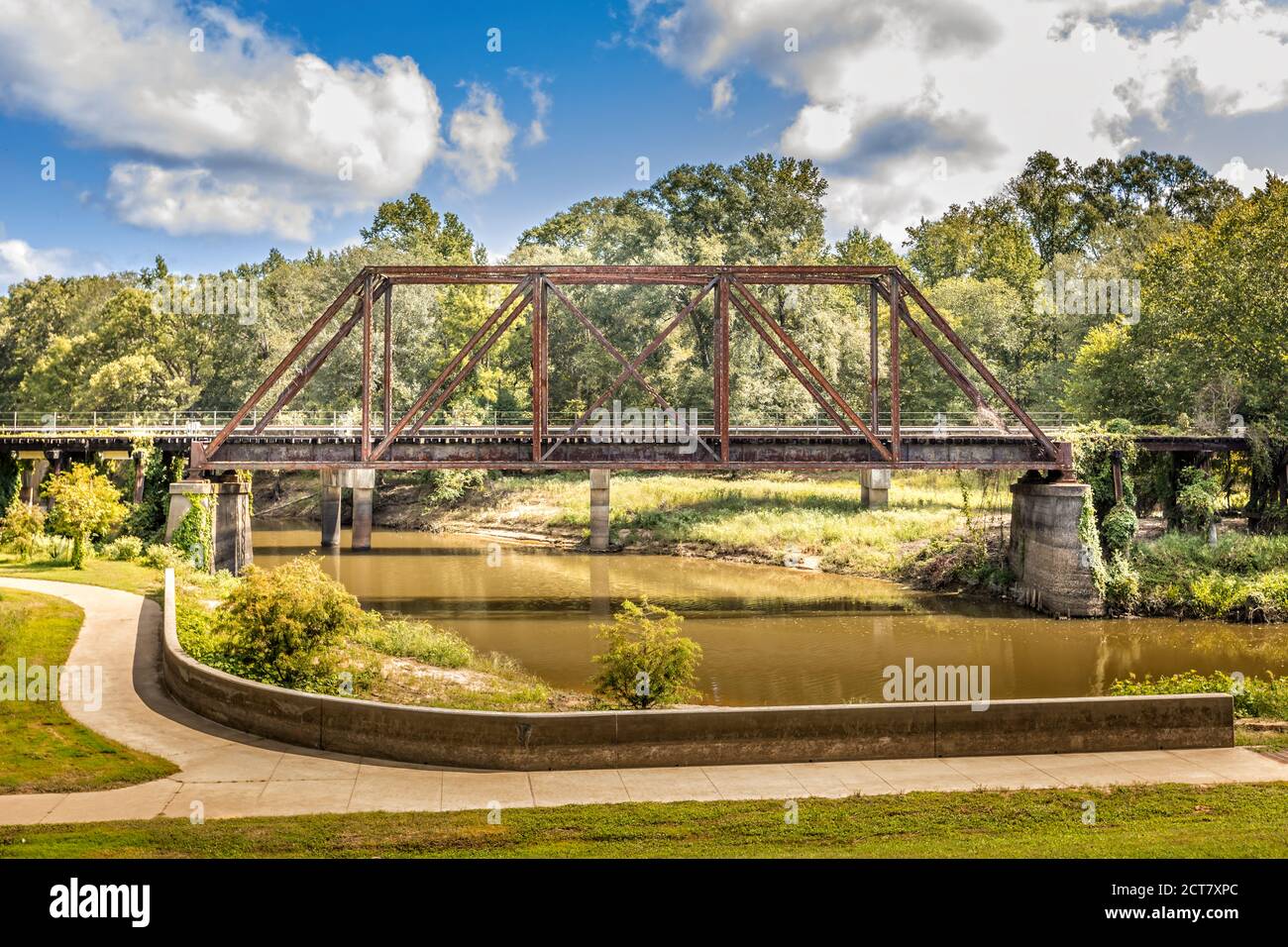 Vecchio e storico ponte ferroviario Jefferson a Jefferson, Texas USA Foto Stock