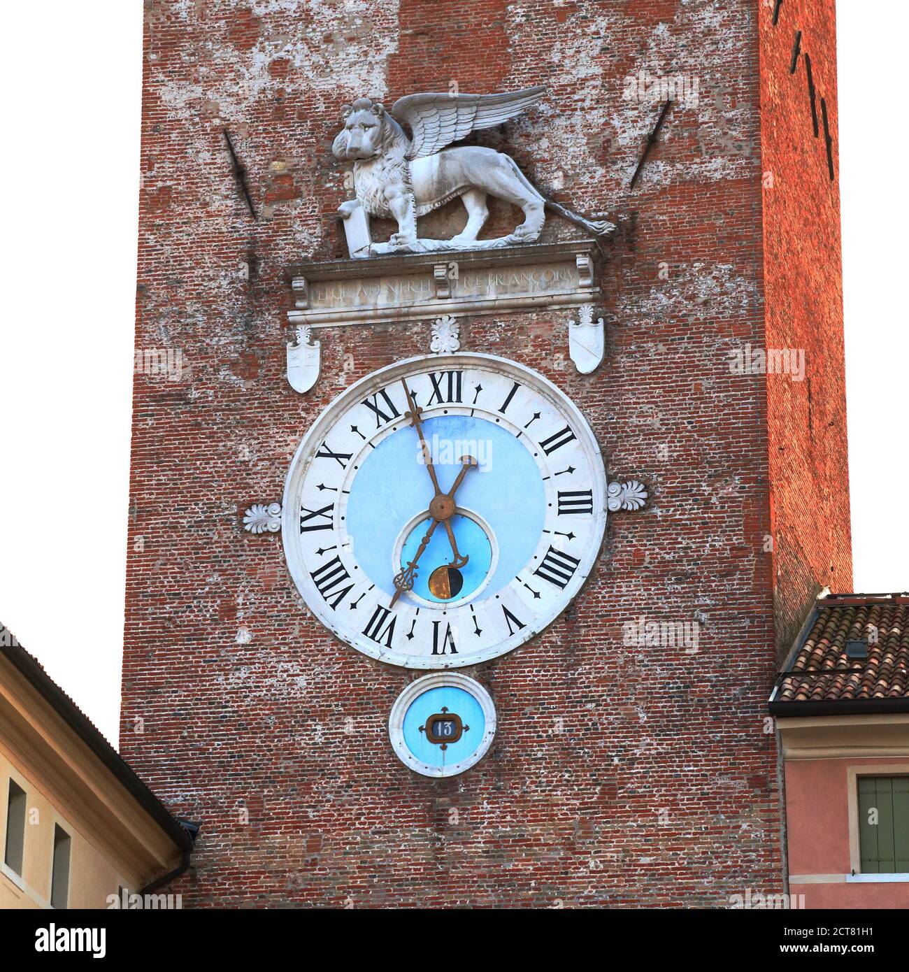 Leone di Venezia alla torre dell'orologio, la torre est, Castelfranco Veneto Foto Stock