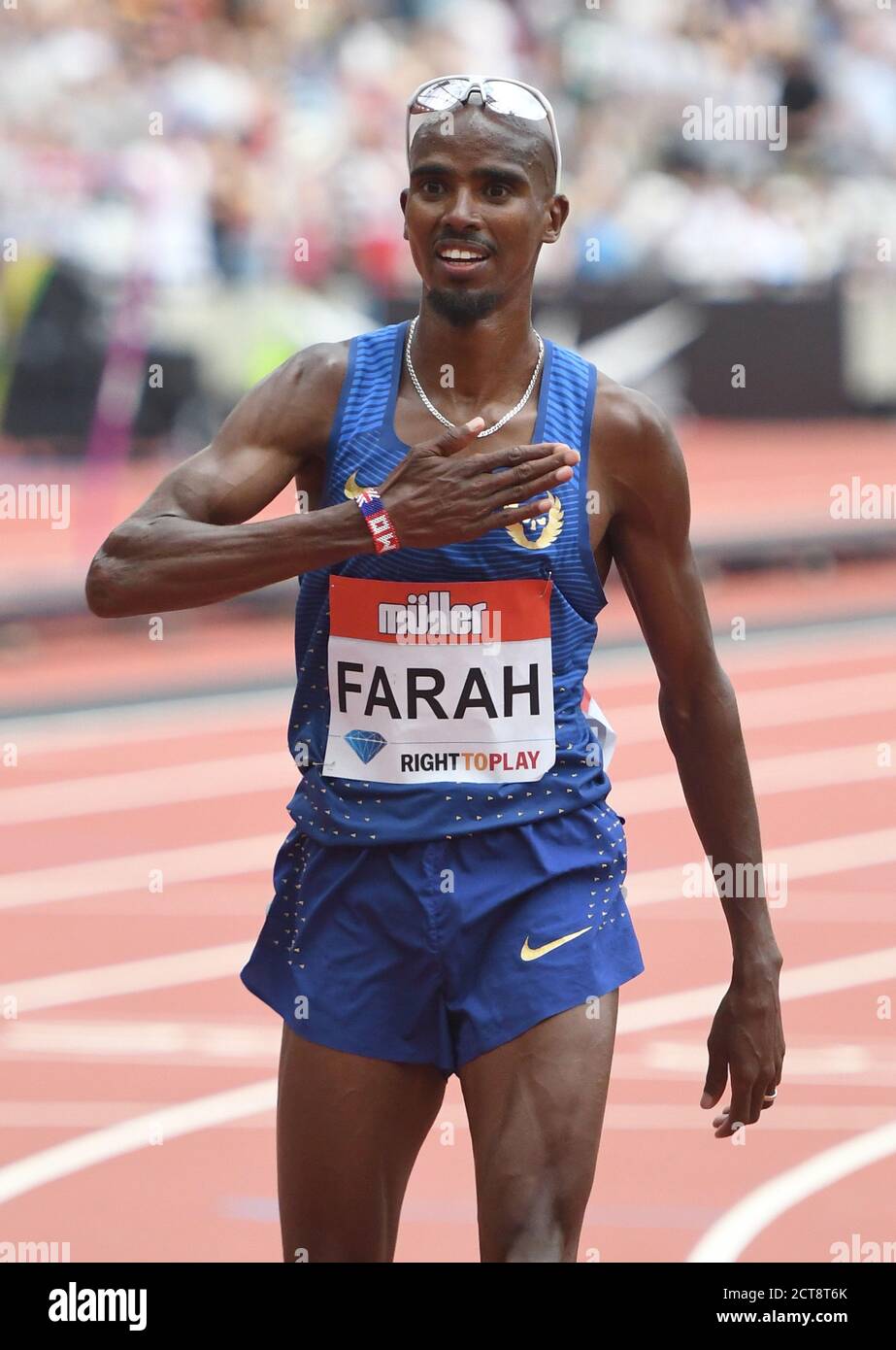 MO FARAH VINCE IL 5000M NEL MIGLIOR PERIODO DEL MONDO QUEST'ANNO DI 12M 59.29 SECS ANNIVERSARIO GIOCHI - LONDRA. Immagine : Mark Pain / Alamy Foto Stock