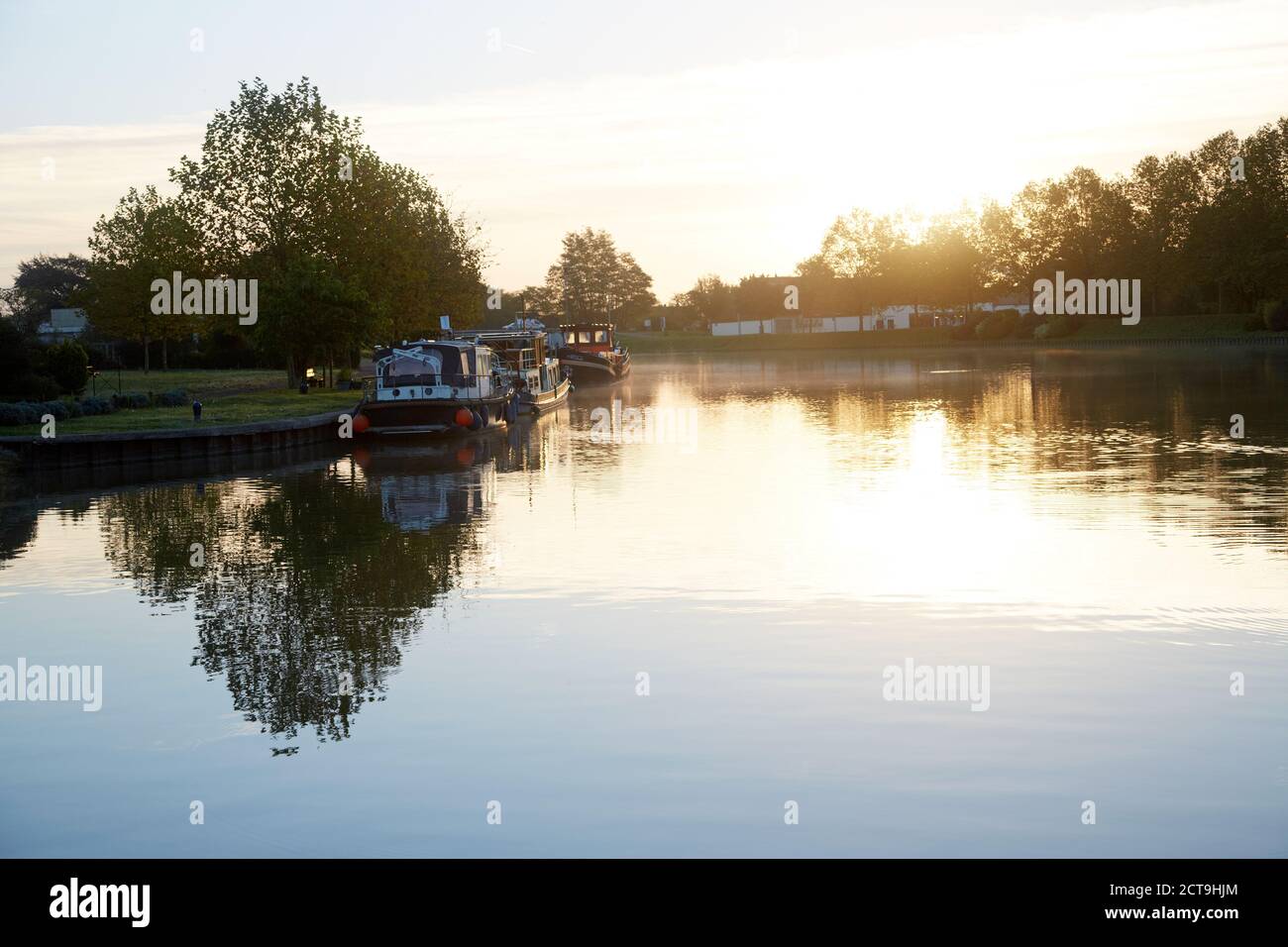 Francia, Nièvre, St. Leger, Canal de Bourgogne Foto Stock