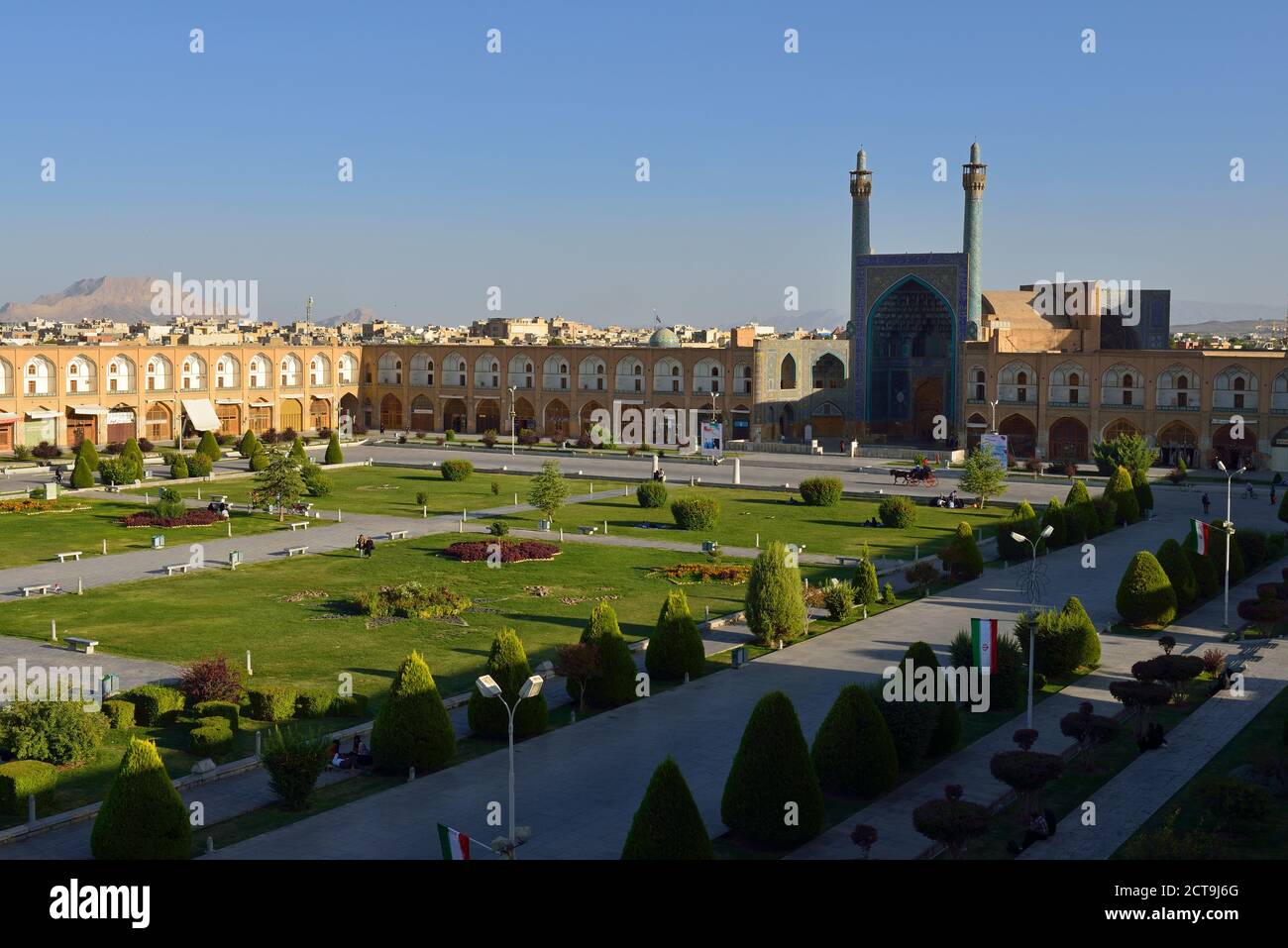 Iran, Provincia di Isfahan, Isfahan, Meidan-e Emam, quadrata con Sheikh Lotfallah mosque Foto Stock