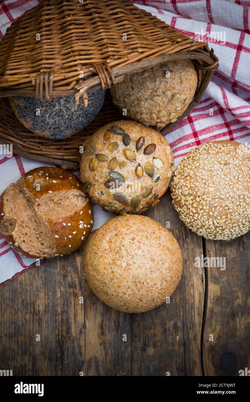 Diversi tutto pasto panini, cestino per pane Foto Stock