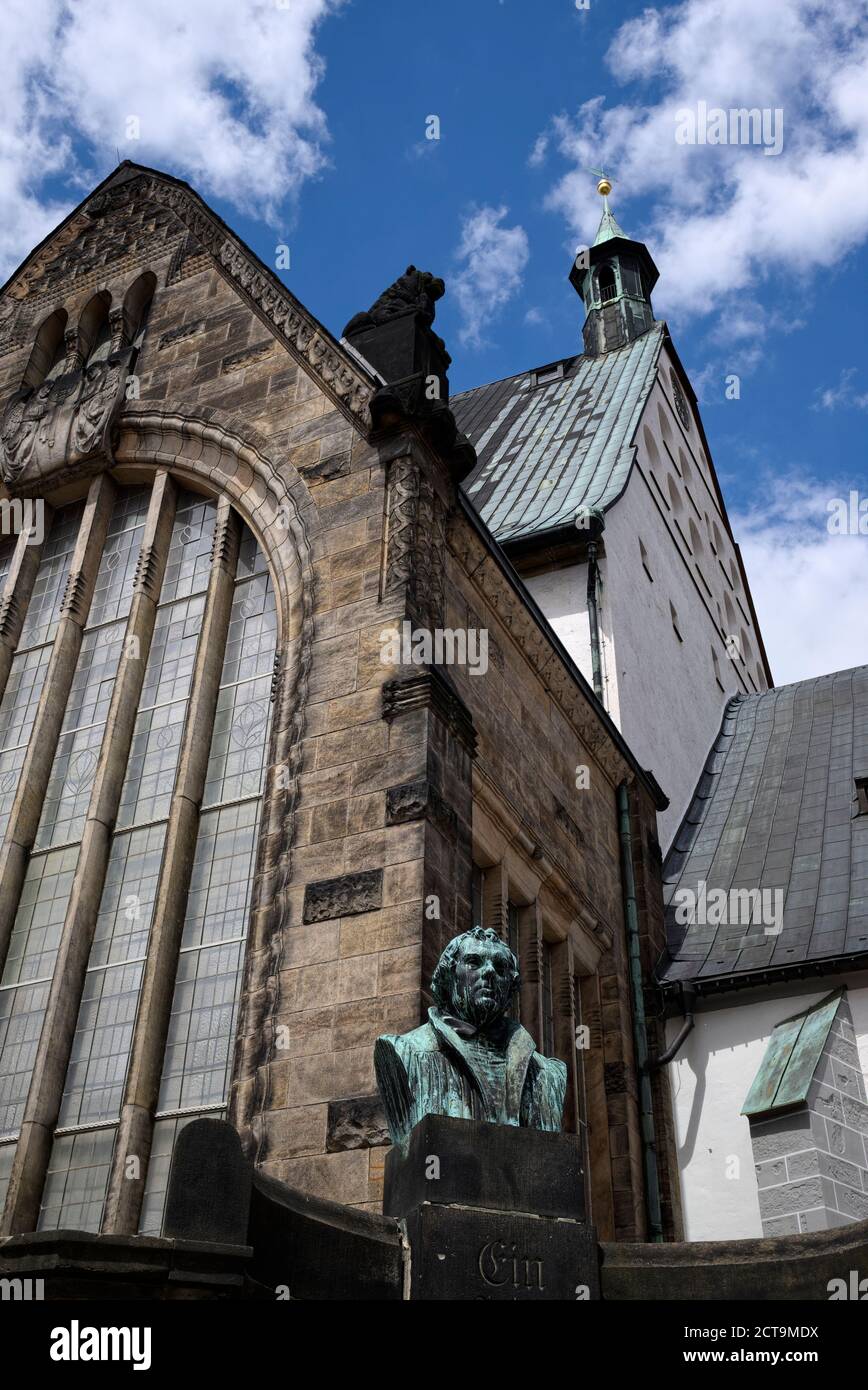 In Germania, in Sassonia, Freiberg, Freiberg cattedrale con il busto di riformatore Martin Lutero Foto Stock