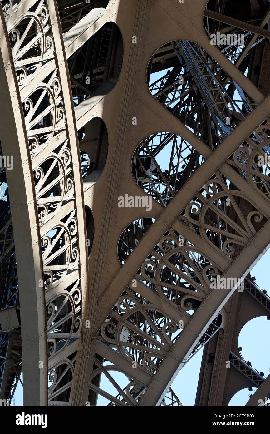Francia, Parigi, settimo arrondissement, parte della Torre Eiffel Foto Stock