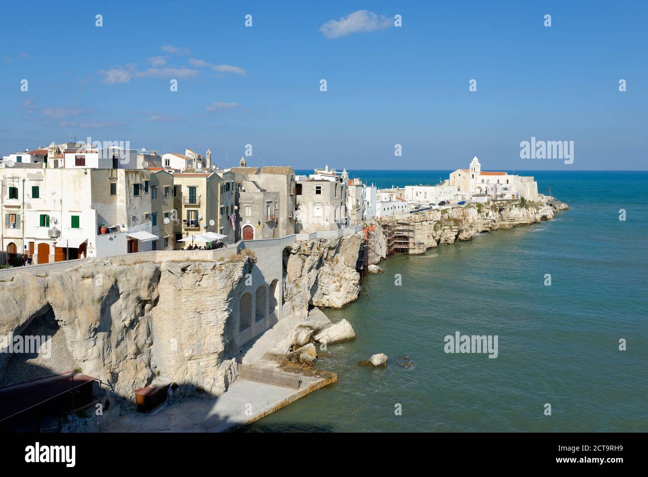 Italia Puglia Puglia, Gargano, Vieste, old town a costa Foto Stock