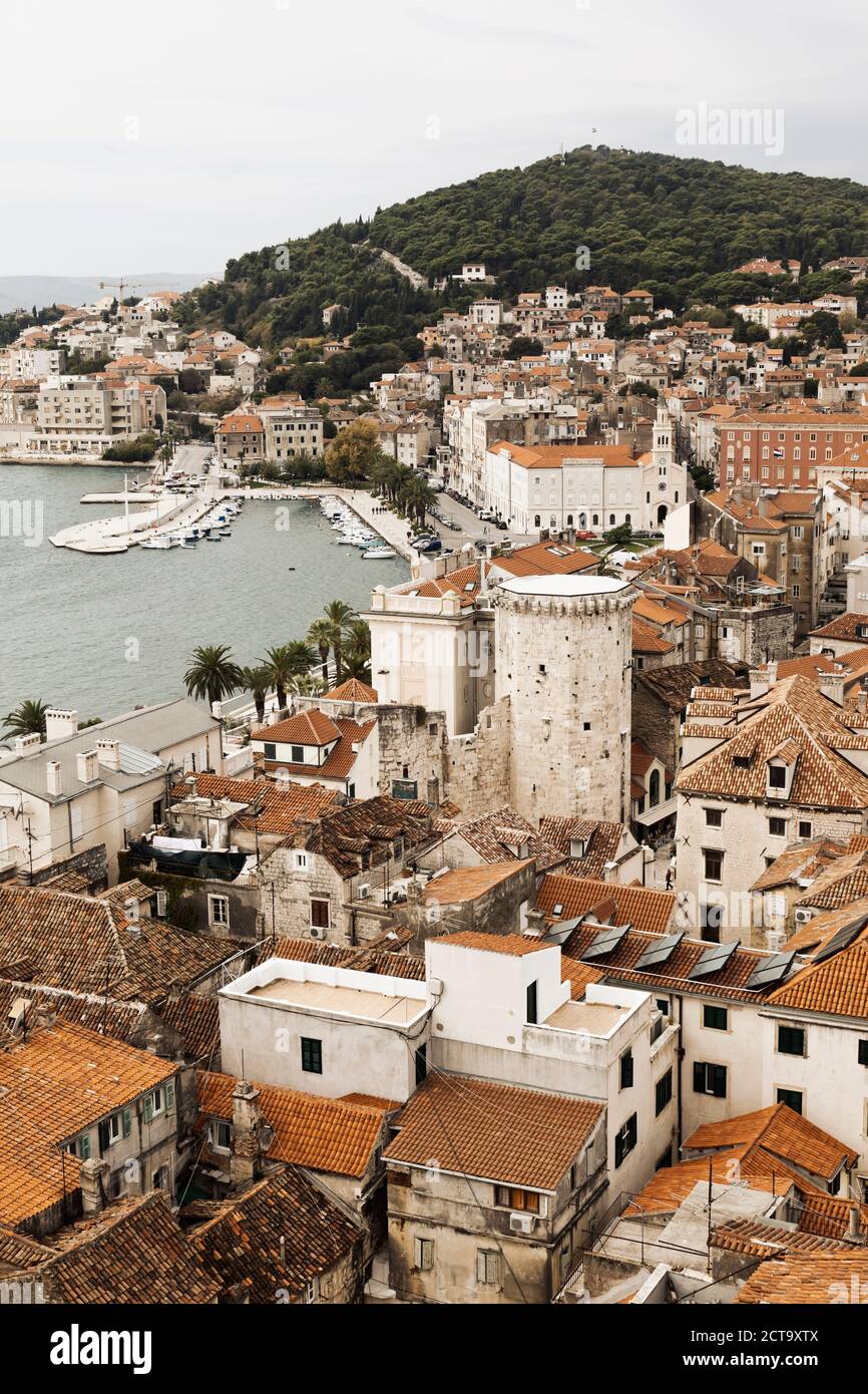 Croazia, Split, Vista della vecchia città dalla torre campanaria di Sv Duje cattedrale Foto Stock