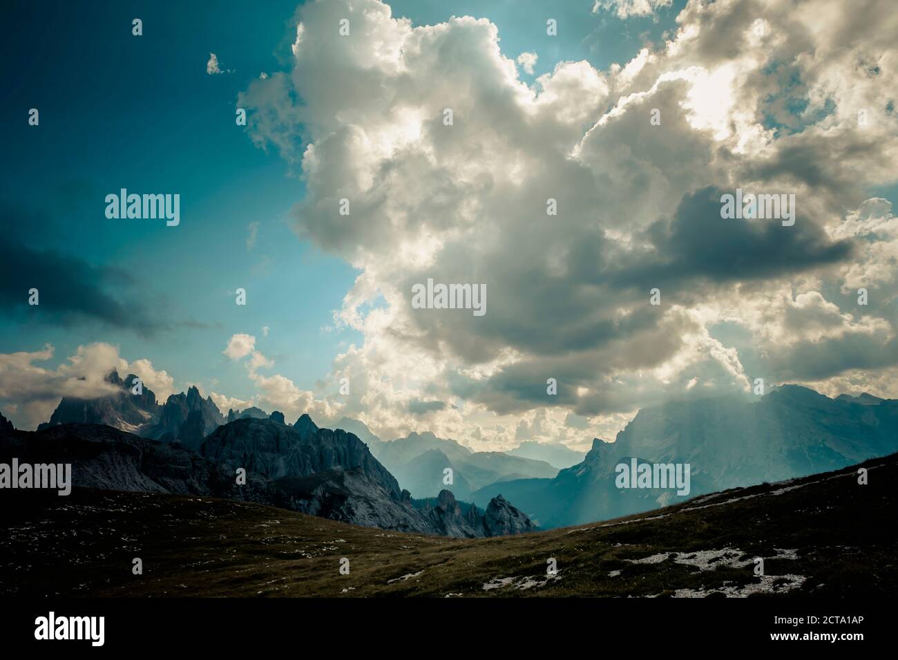 L'Italia, Provincia di Belluno, Veneto, Auronzo di Cadore, Tre Cime di Lavaredo, cloudscapes Foto Stock