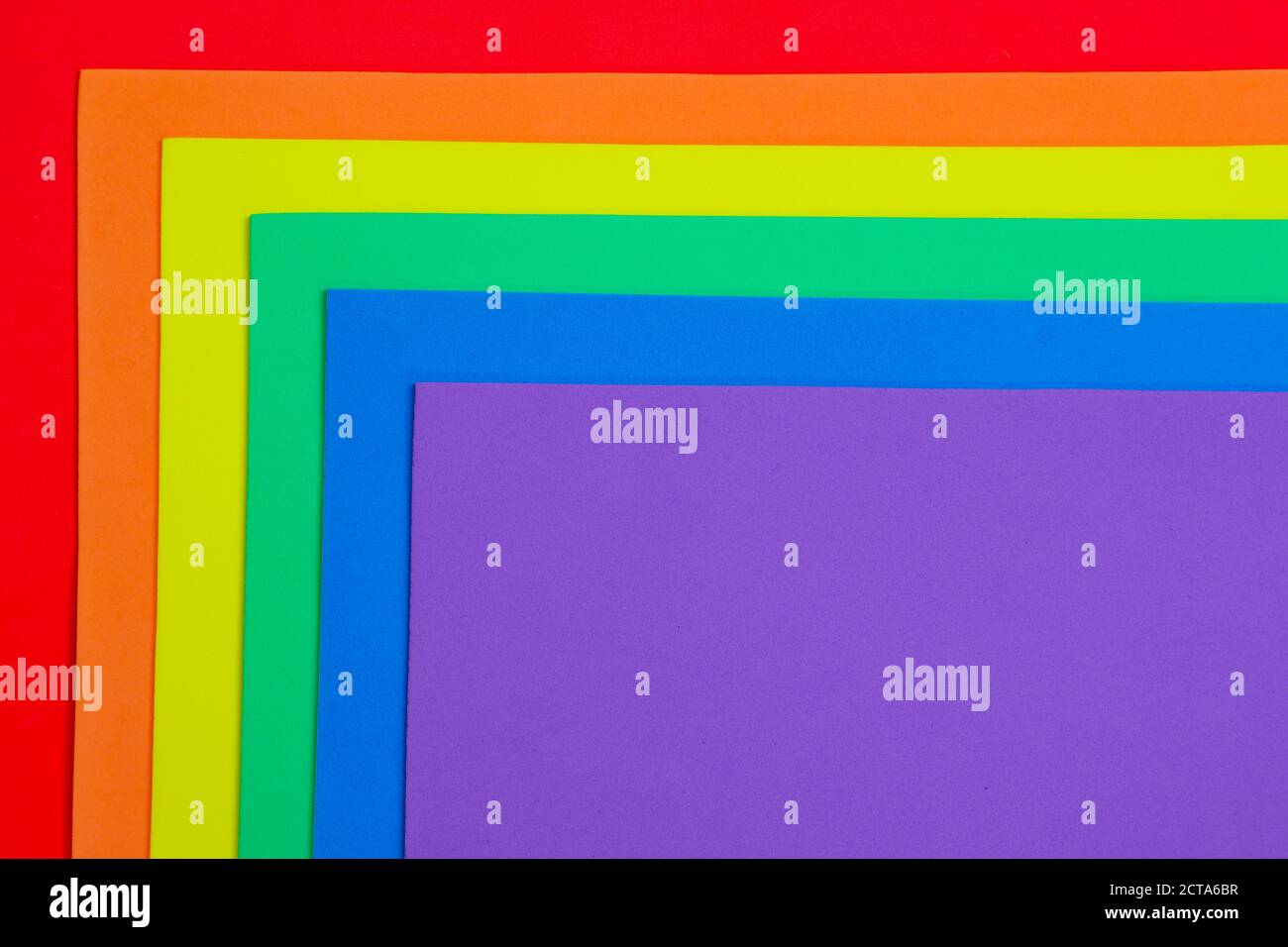 Abstract texture di sfondo colorato di schiuma di artigianato in pensione il Pride LGBT colori arcobaleno Foto Stock
