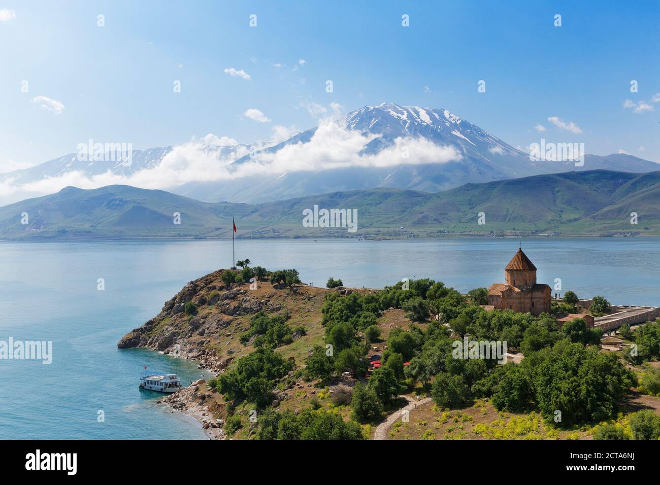 La Turchia, Isola Akdamar, Chiesa Armena della Santa Croce al lago Van Foto Stock