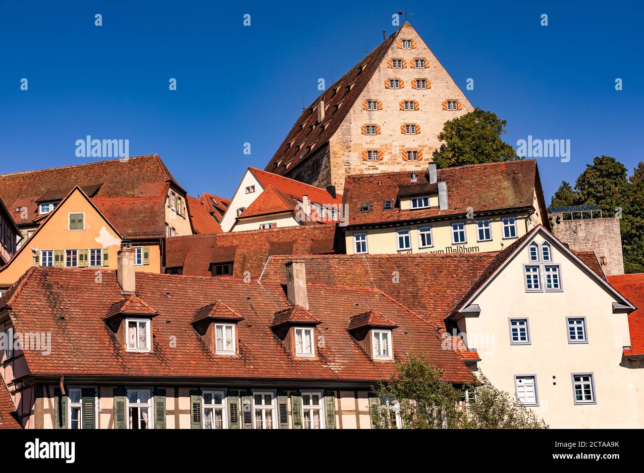 Un gran numero di case a graticcio come il Kornspeicher hanno È stato conservato nel centro storico di Schwaebisch Hall Nel sud della Germania Foto Stock