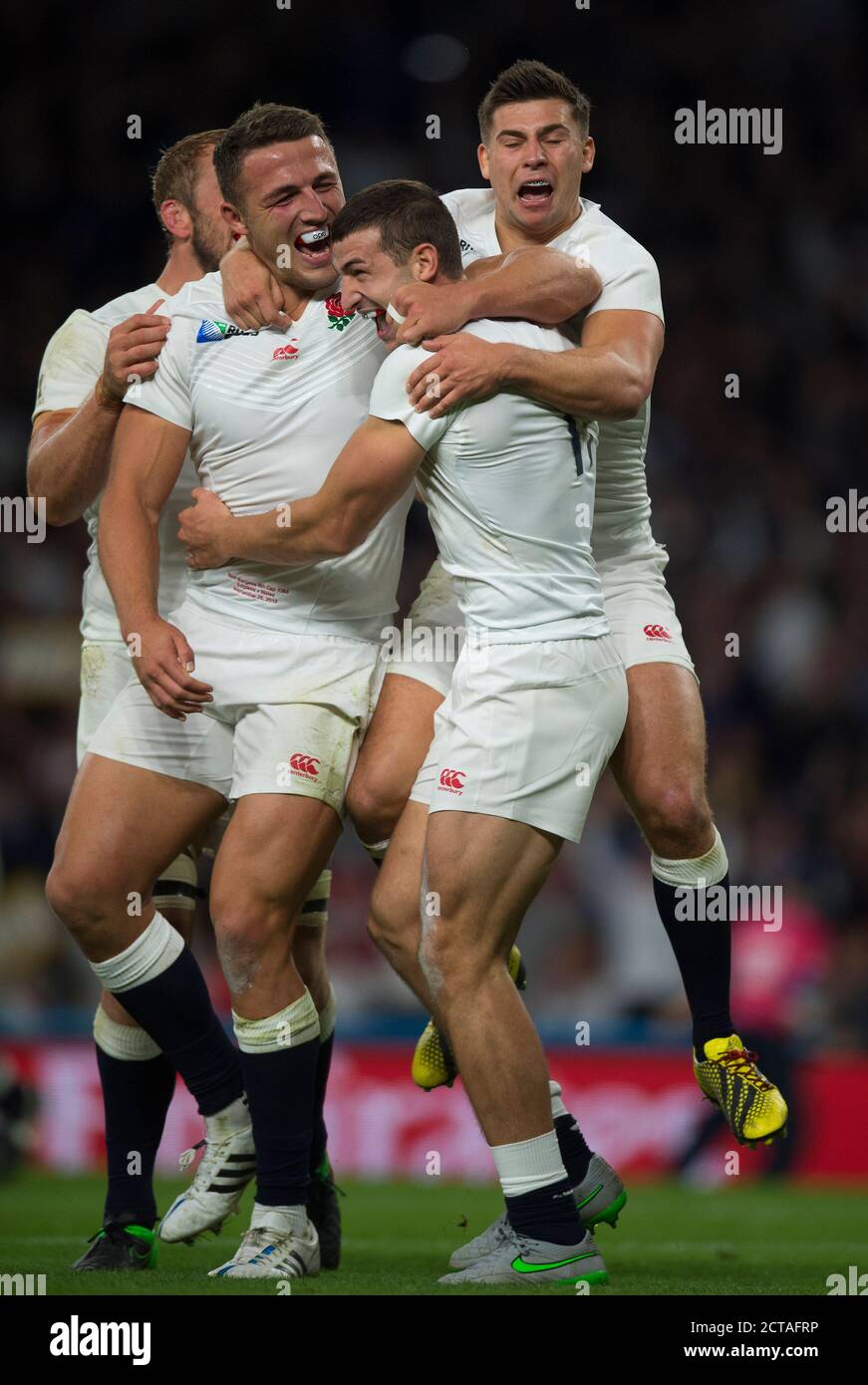 Jonny May segna una prova per Inghilterra Inghilterra / Galles Rugby World Cup 2015 Picture Credit : © Mark Pain / ALAMY Foto Stock