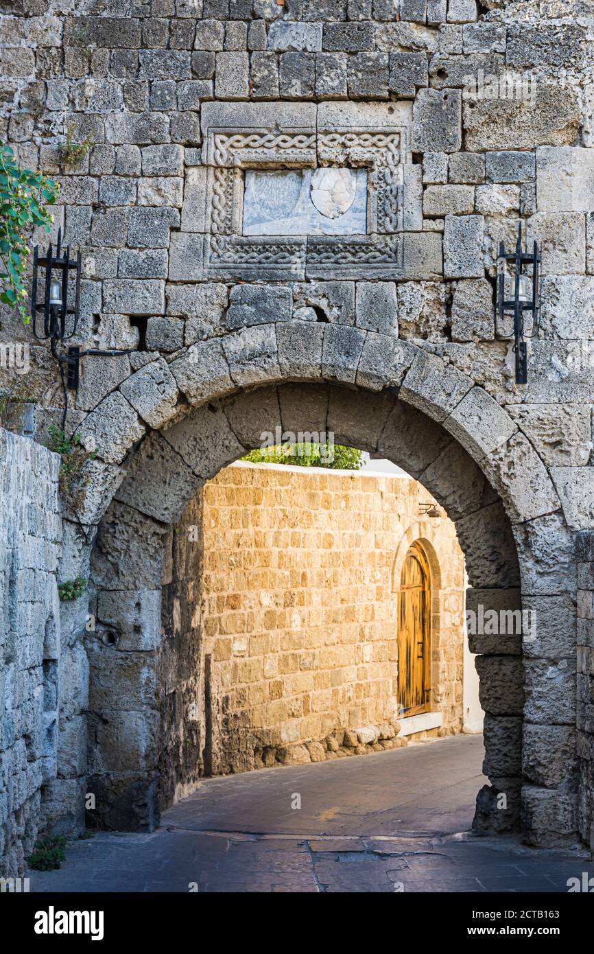 Porta interna di San Giovanni sul vecchio bastione, Rodi città vecchia, Rodi, Grecia Foto Stock