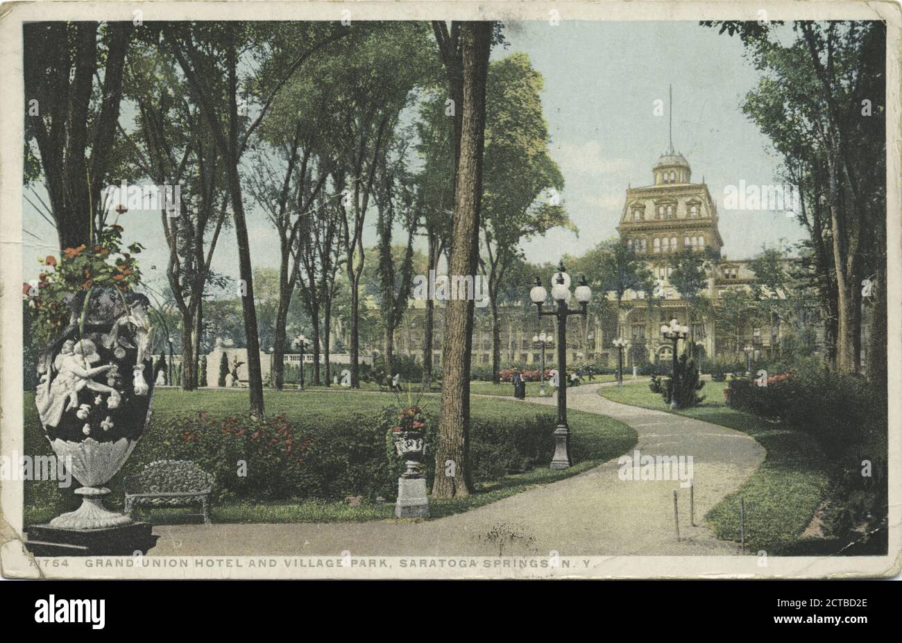 Grand Union Hotel and Village Park, Saratoga Springs, N. Y., immagine, Cartoline, 1898 - 1931 Foto Stock