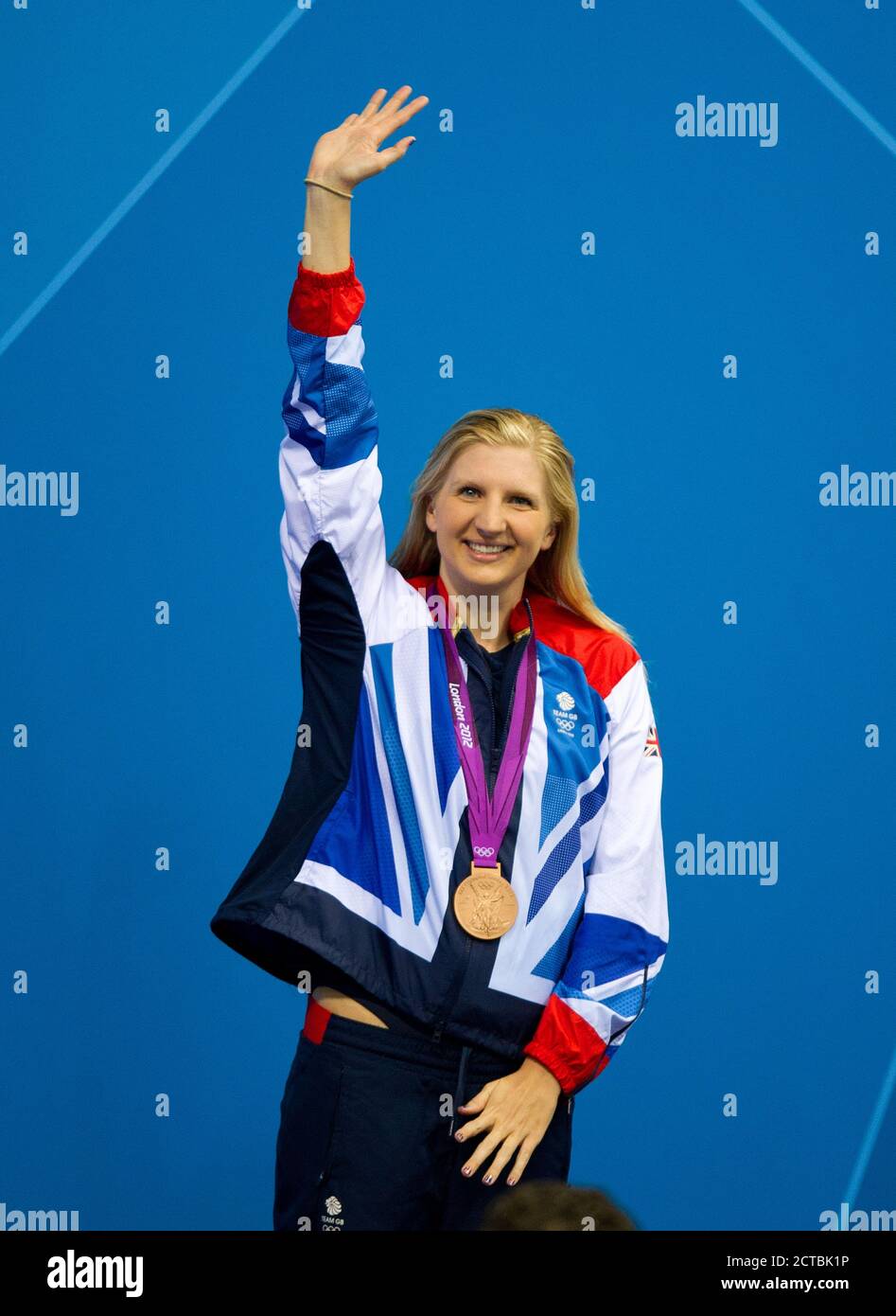 REBECCA ADLINGTON SULLA SUA STRADA PER LA MEDAGLIA DI BRONZO NELLA FINALE FREESTYLE DI 400M LONDRA 2012 OLIMPIADI. IMMAGINE : MARK PAIN / ALAMY Foto Stock