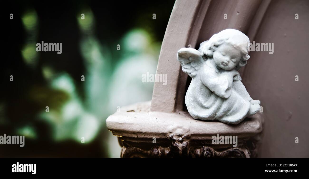 gesso in gesso fatto a mano in giardino parco per sfondo in annata stile Foto Stock