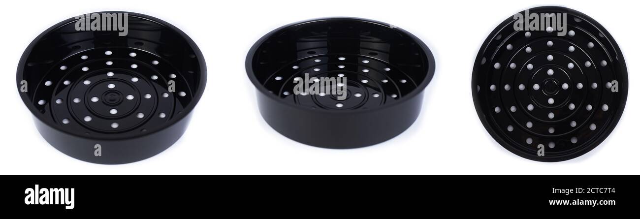 Contenitore vaporizzatore per multicooker. Contenitore in plastica nera resistente al calore. Accessorio multicooker. Isolato su sfondo bianco. Foto Stock