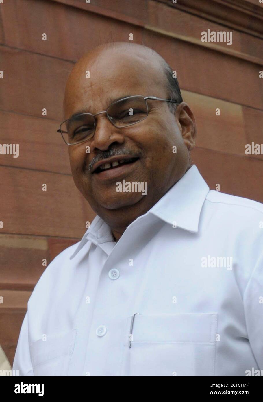 Thawar Chand Gehlot è un politico del Bhartiya Janta Party (BJP) che attualmente è il ministro della giustizia sociale e dell'empowerment nel governo della NDA. H Foto Stock