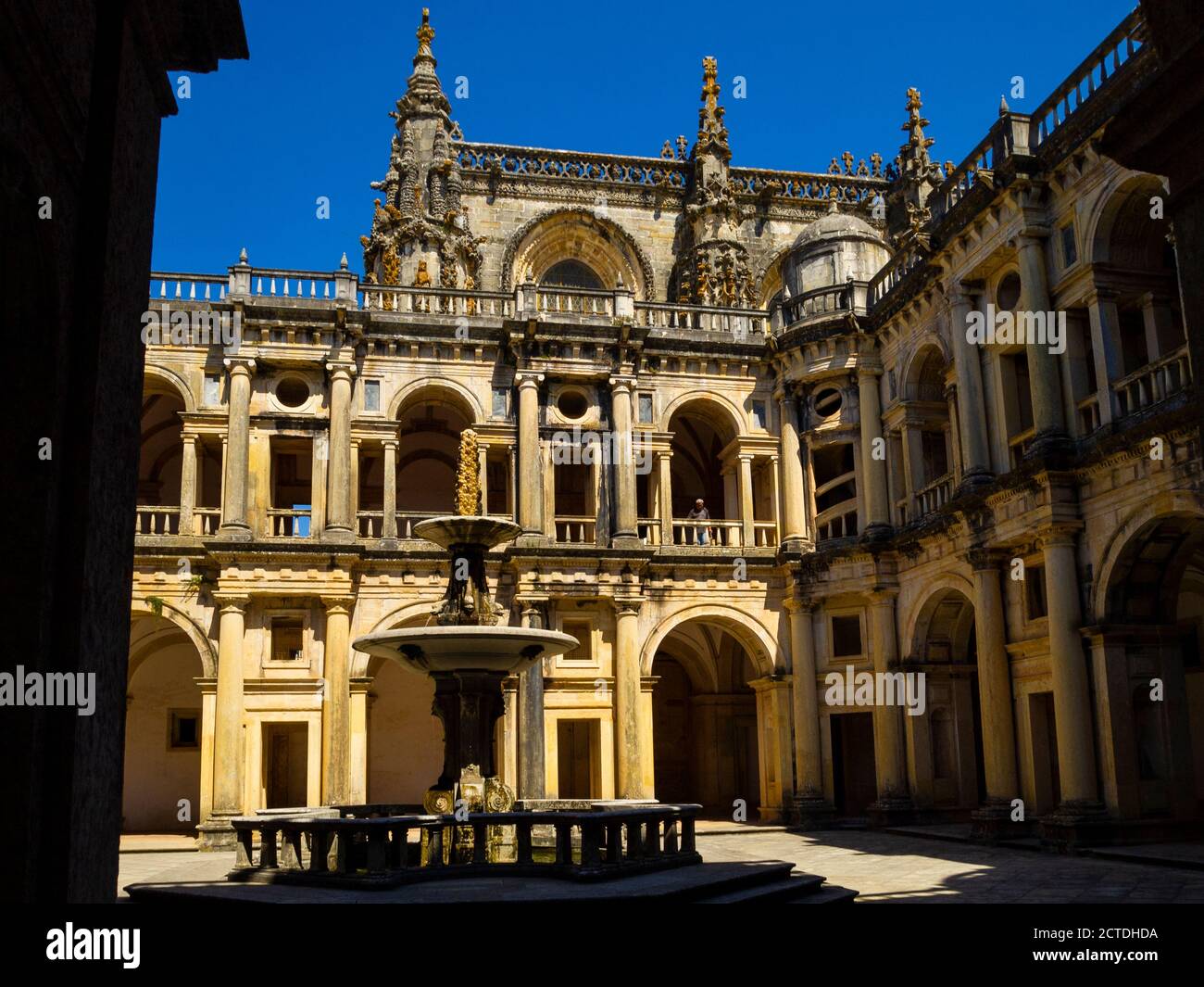 Grande Chiostro di Diogo do Torralva, Fortezza di Tomar, Castello dei Cavalieri Templari, Templari, Patrimonio dell'Umanità dell'UNESCO, Tomar, Distretto di Santarém, Portogallo, Europa, Foto Stock