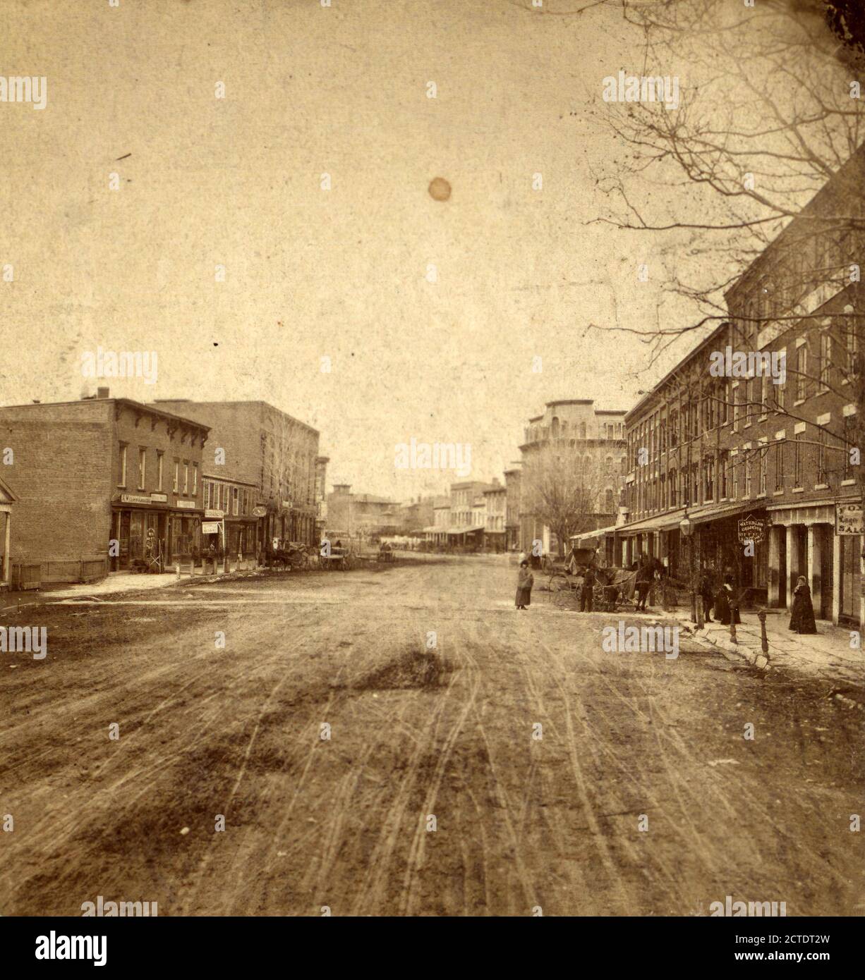 Looking West, Main Street, Waterloo, N.Y., MR. E Sig.ra C.V.D. Cornell, Streets, Commercial Buildings, New York (state Foto Stock
