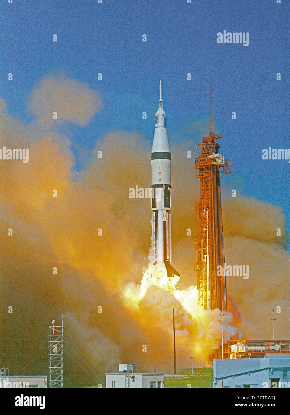 Apollo 7 si solleva da Cape Kennedy Launch Complex 34 Ottobre 11, 1968 Foto Stock
