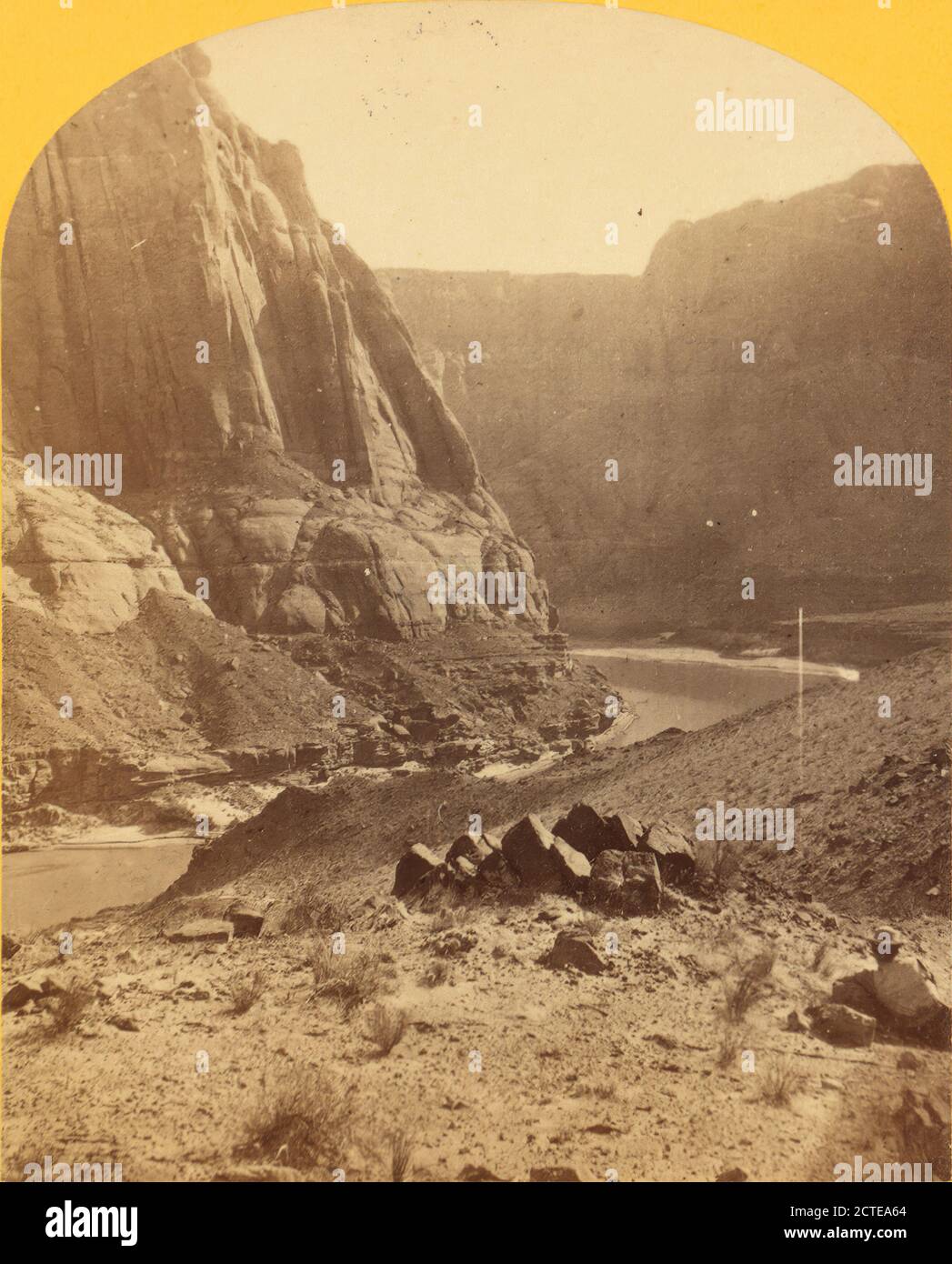 Bocca del Paria, fiume Colorado; pareti 2,100 piedi di altezza., rilievi geografici ad ovest del 100th Meridian (Stati Uniti), 1872, Stati Uniti Foto Stock