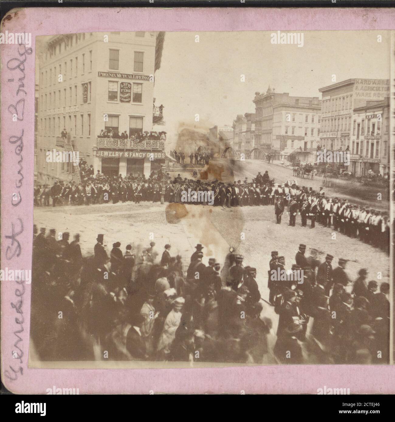 Genesee Street, guardando a Canal Bridge., James, William E., 1866, New York (Stato), Utica (N. Y Foto Stock