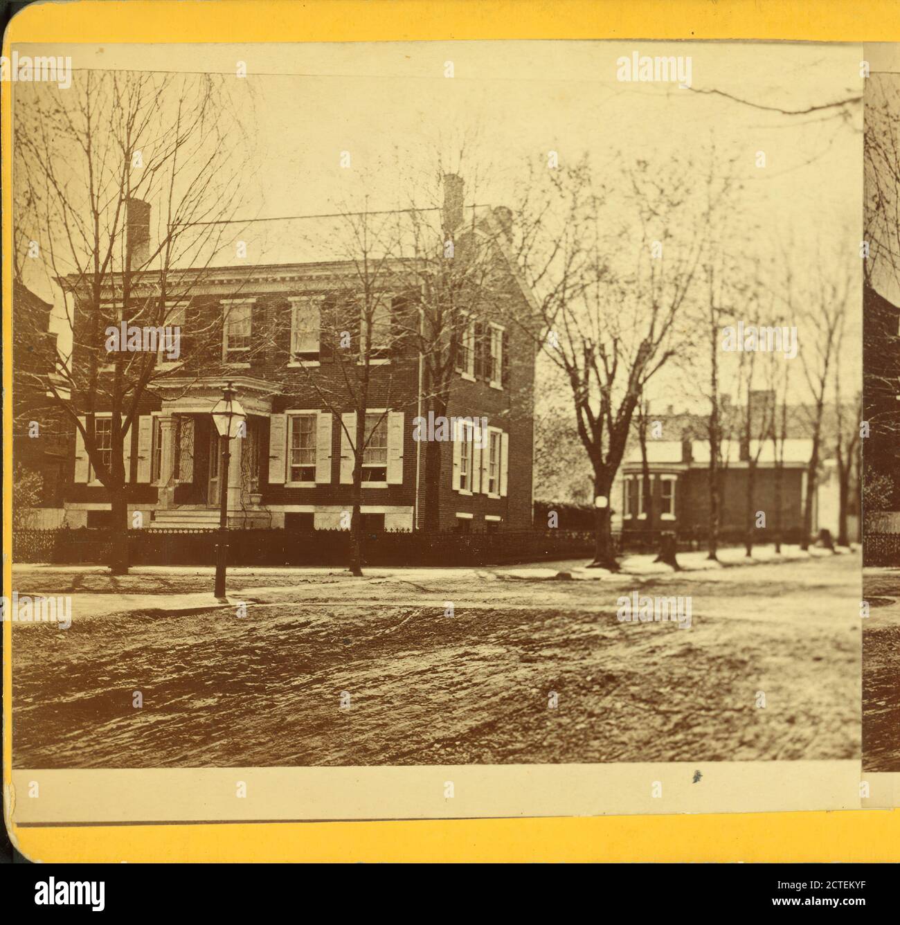 Casa in mattoni a due piani all'angolo della strada, Taylor, T. W. (Thomas W.) (1838-1904), Pennsylvania Foto Stock