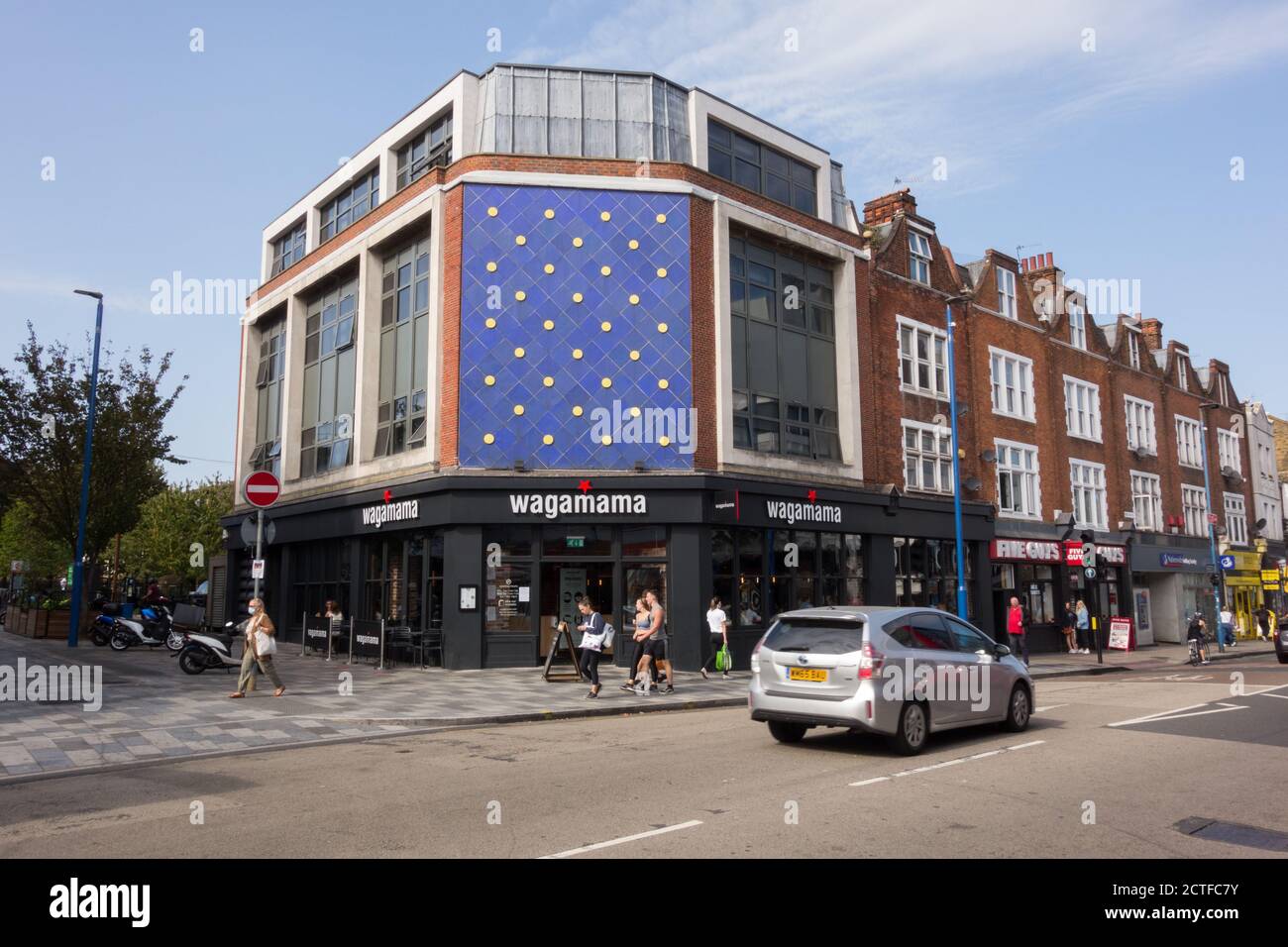 Ingresso al ristorante Wagamama a Putney, a sud-ovest di Londra, Regno Unito Foto Stock