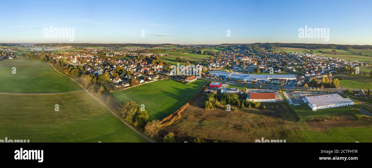 Vista aerea di Horgau nel parco naturale Westliche Wälder vicino Augusta Foto Stock