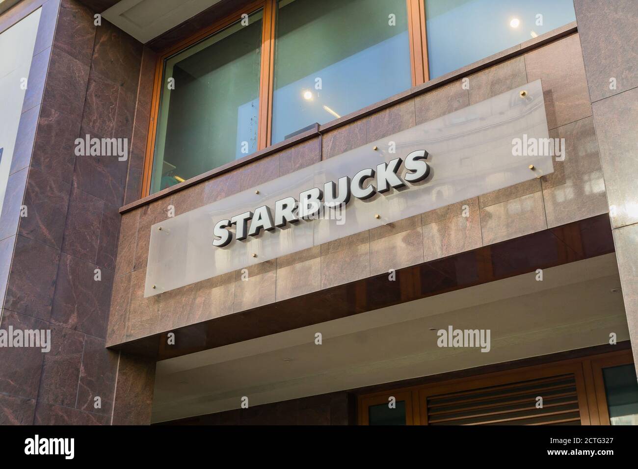 Mosca, Russia - 03 marzo 2019: Logo Starbucks Coffee Shop. Azienda di caffè e catena di caffè in tutto il mondo Foto Stock