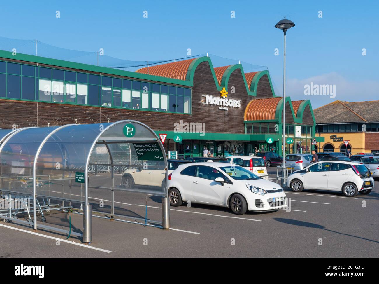 Supermercato Morrisons a Wick, Littlehampton, West Sussex, Inghilterra, Regno Unito. Morrisons Goceries, un negozio di alimentari britannico. Foto Stock