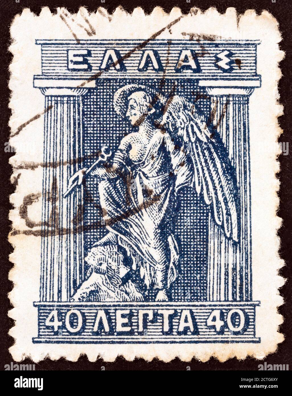 GRECIA - CIRCA 1911: Un francobollo stampato in Grecia mostra Iris la personificazione dell'arcobaleno e messaggero degli dei, circa 1911. Foto Stock