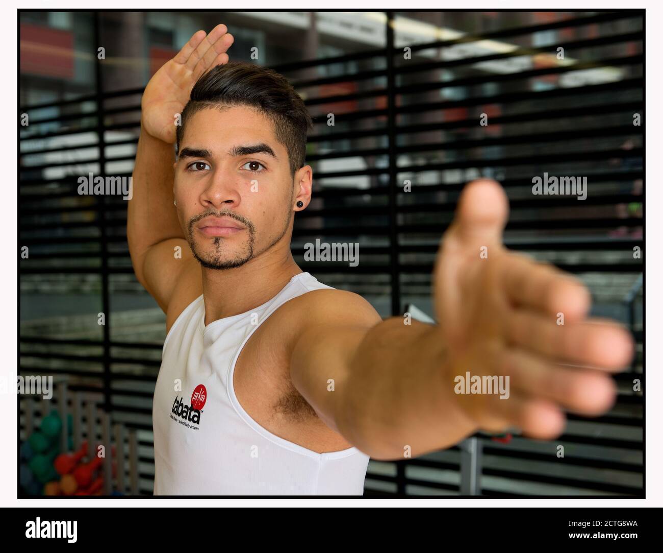 LOUIS SMITH, GYMNAST DI GB OLYMPIC AL LONDON 2012, DISCUTE IL SUO RITORNO ALLA FORMA FISICA COMPETITIVA. IMMAGINE DI CREDITO : © MARK PAIN / ALAMY Foto Stock